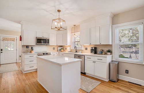North Charleston House | The Park Circle Haven ~ Spacious 5br/4ba Home!