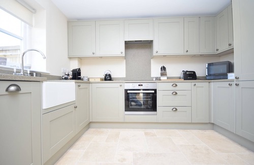 Emsworth Cottage | The Parlour , Emsworth - a barn conversion that sleeps 6 guests in 3 bedrooms