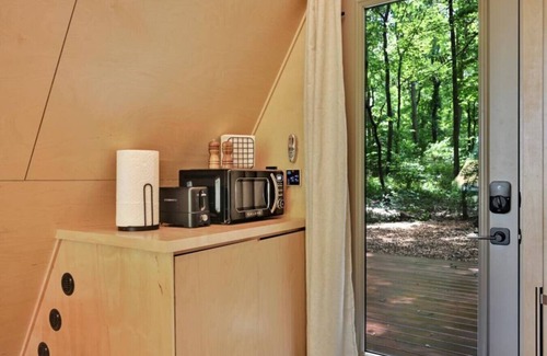 Steelville House | The Peaceful Nook + Private Sauna