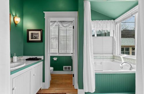 Historic Railroad District Hotel | The Peerless Hotel