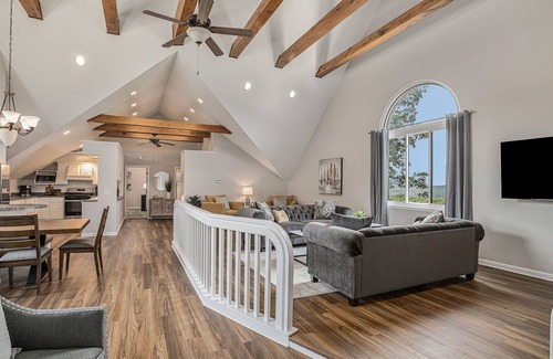 Stevensville Condo | The Penthouse | Wineries | Michigan Beaches