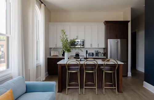 Buechel Hotel | The Perch at The Purple Martin is a 2 bed 2 bath unit in Norton Commons