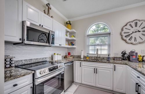 Myrtle Beach Condo | The Perfect Blend: Condo with Golf Course Living and Just Minutes from the Beach