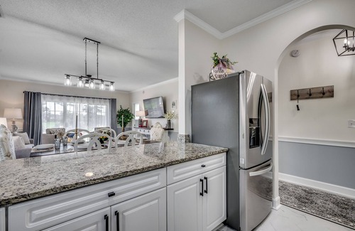 Myrtle Beach Condo | The Perfect Blend: Condo with Golf Course Living and Just Minutes from the Beach