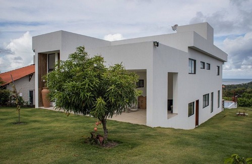 Igarassu House | The perfect house for your New Year's Eve with a view of the crown of the plane.