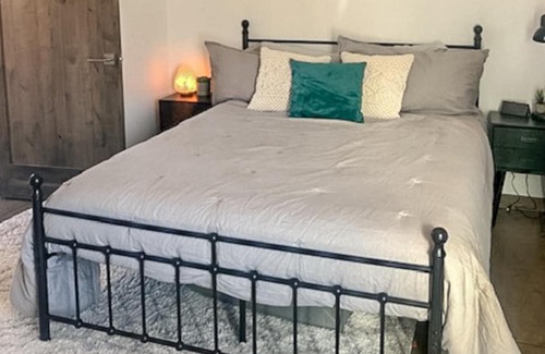 Moab South Valley House | The Petroglyph House