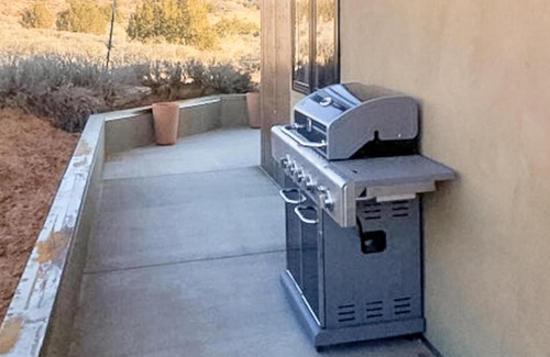 Moab South Valley House | The Petroglyph House