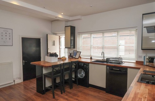 Flamborough House | THE PHEASANTRY, pet friendly, with hot tub in Flamborough