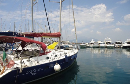 Mount Vesuvius - Pompei Boat Rental | The Pigu - Sail Boat in Naple's Bay