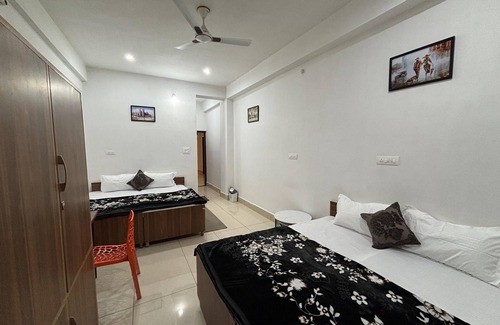 Sidhpur Bed & Breakfast | The Pine Haven