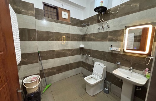 Sidhpur Bed & Breakfast | The Pine Haven