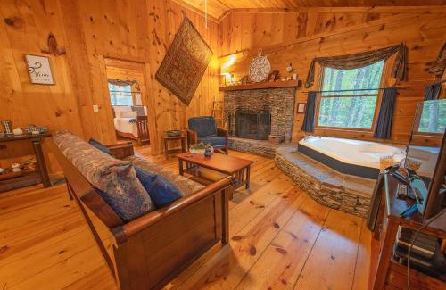 Benton House | The Pines Riverside Log Cabin On The Ocoee