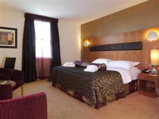 George Green Hotel | The Pinewood Hotel