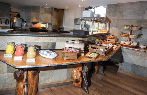 George Green Hotel | The Pinewood Hotel