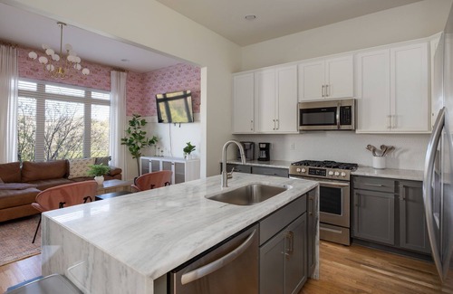 Haynes Area House | The Pink Stetson: Rooftop Views, Party Hats, Games