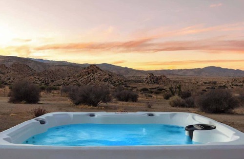 Pioneertown House | The Pioneertown House By The Cohost Company