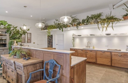 Banbury Cottage | The Plant House by Group Retreats - sleeps 14 guests in 6 bedrooms