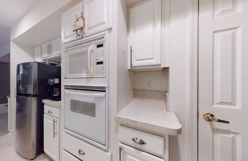Plantations East House | The Plantations condo with sunroom - near beach