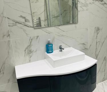 Manchester Hotel | The pleasant House
