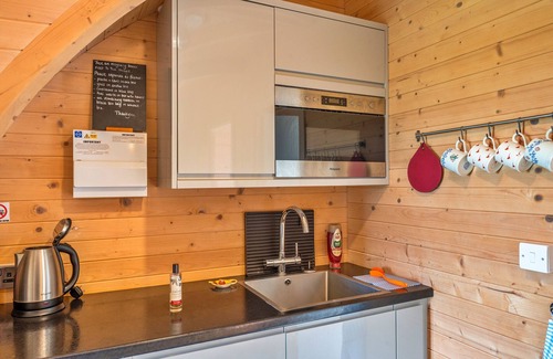 Shoscombe Ski Chalet | The Pods