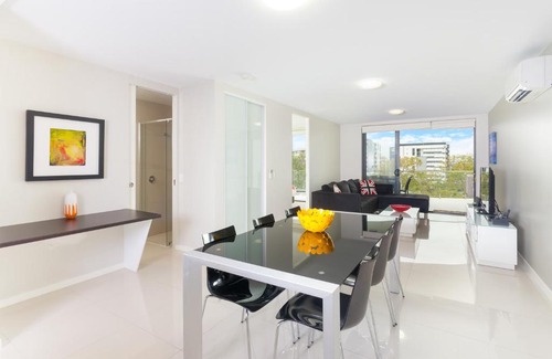 Kangaroo Point Apartment | The Point of the Kangaroo - Executive 2BR Kangaroo Point Apartment with Spacious Open Plan Living