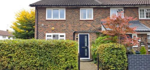 Crawley House | The Pond House