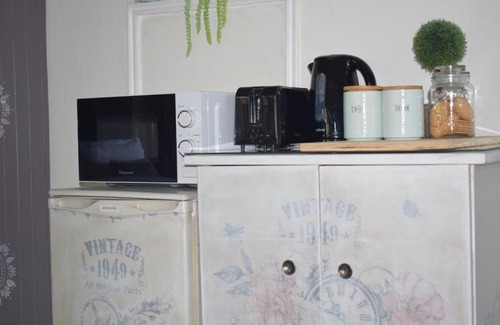 Germiston Apartment | The Pool house