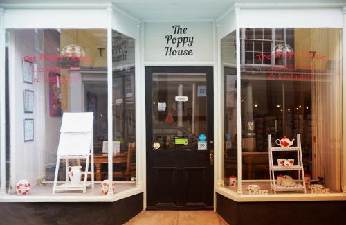 Bishops Castle House | The Poppy House