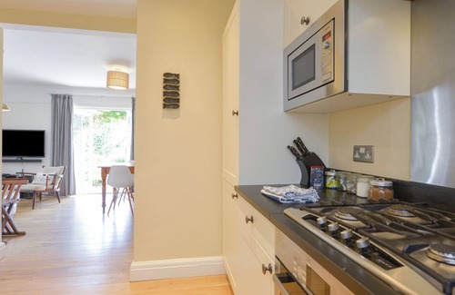 Newton Ferrers Cottage | THE PORTHOLE, pet friendly, luxury holiday cottage in Newton Ferrers
