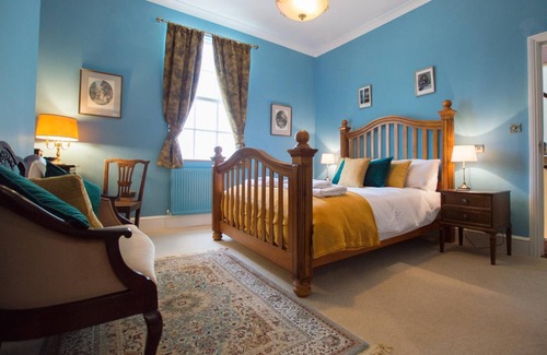 Cheltenham House | The Portland Guesthouse