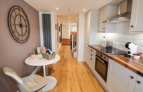 Bridgnorth Cottage | The Postage Stamp