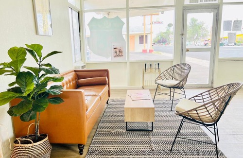 Seligman Hotel | The Postcard Motel