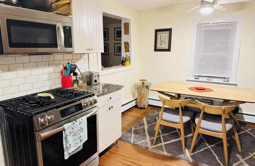 Shrewsbury House | The Quiet House on Main Street minutes from Everywhere