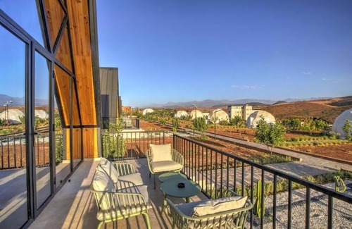 Tahanaout Ski Chalet | The Ranch Resort - Maison Triangle