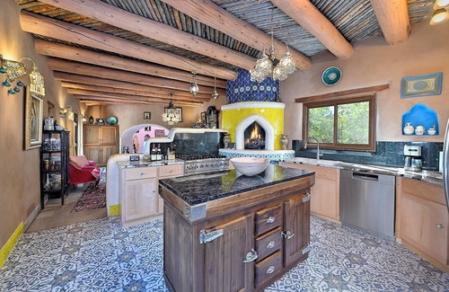 Santa Fe House | The Rass Mandal Residence: A Unique Oasis for Families, Reunions & Getaways