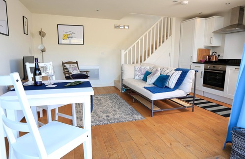 Chillington Cottage | THE REACH, pet friendly, with a garden in Hallsands