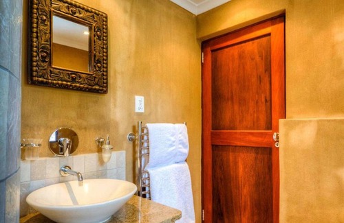 Greyton Apartment | The Red Door