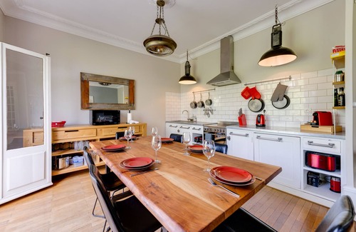 Annecy Old Town Apartment | The Red Heart of Annecy - Beautiful apartment for 4 people