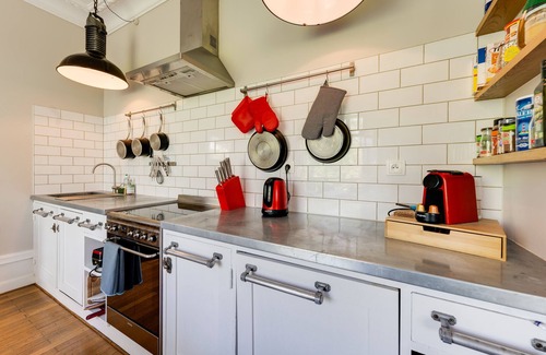 Annecy Old Town Apartment | The Red Heart of Annecy - Beautiful apartment for 4 people