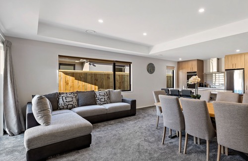 Kawarau Falls House | The Remarkable Queenstown Retreat - nEscape to the perfect holiday!