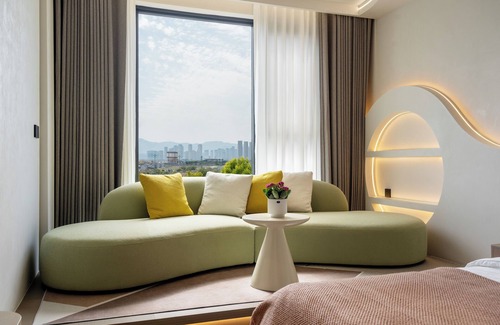 Xiapu County Bed & Breakfast | The Resort Inn