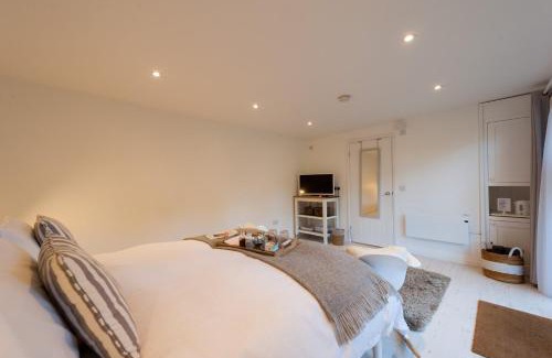 West Mersea Cabin | The retreat