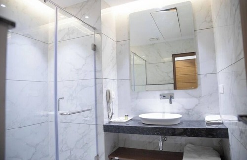 Alipur Hotel | The Retreat Resort