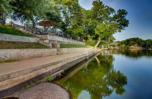 Buchanan Dam House | The River House