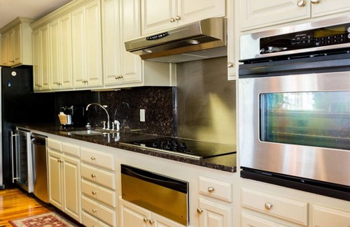 Natchez Hotel | The River Walk Inn - Room 806