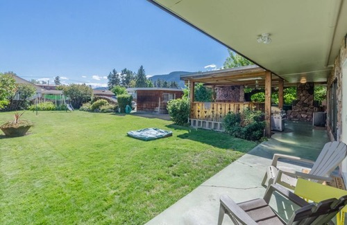 Okanagan-Similkameen House | The Rockhouse Suite - Modern Open Concept Suite - Beautiful backyard