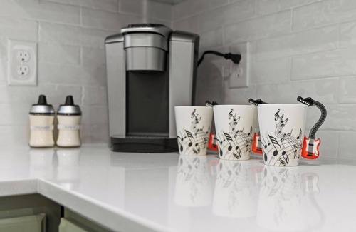 Denison House | The RockStar Retreat