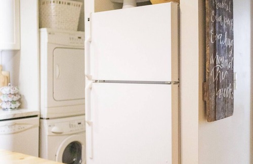 Historic District Apartment | The Rodney House