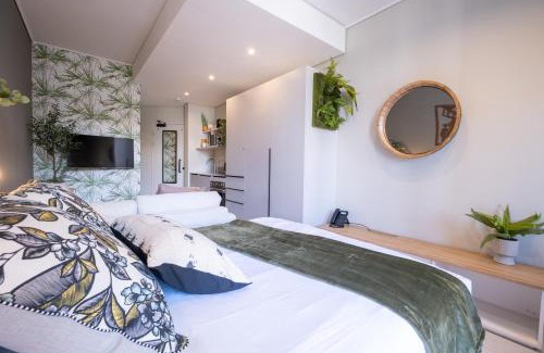 Bo'Kaap Apartment | The Rose 610 - Lux Studio Apartment with Rooftop Pool