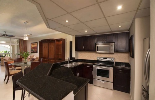 Los Maestros Hotel | The Royal Suites